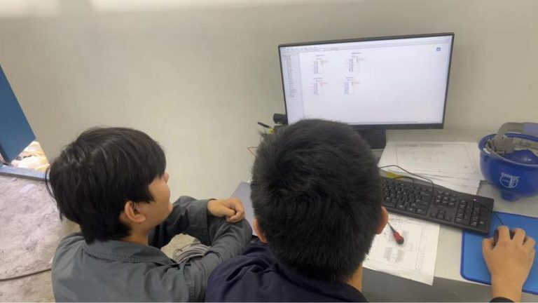 Read more about the article Beginner’s Guide: How to Program a Siemens PLC?